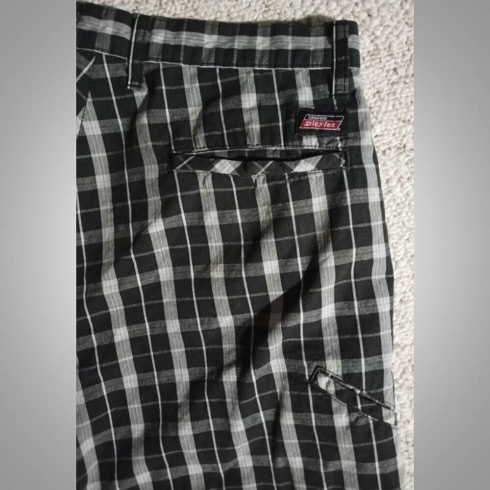🔥 3/$20 Genuine Dickies shorts men's size 33 - Picture 4 of 5